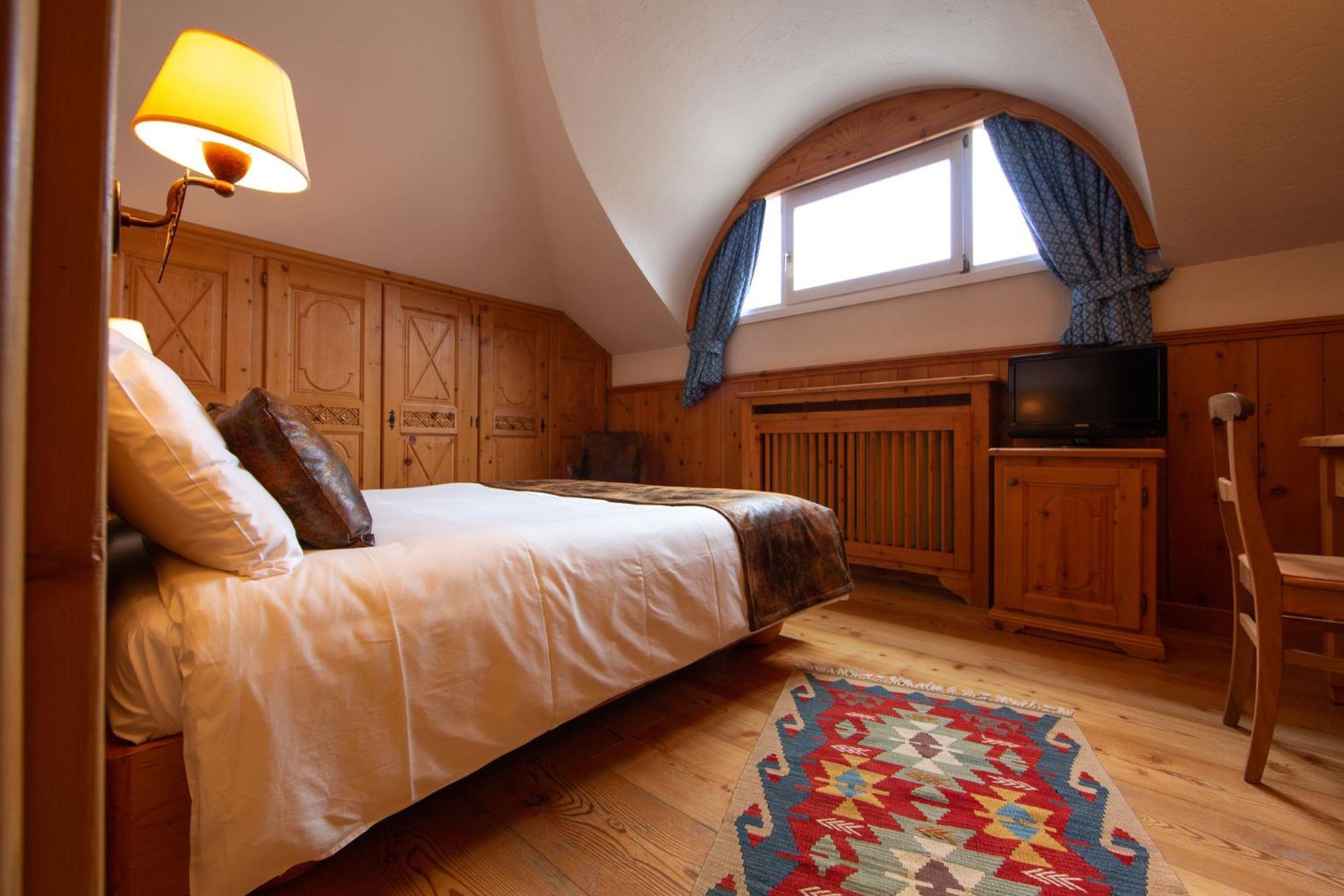 Bouton D'or - Courmayeur
