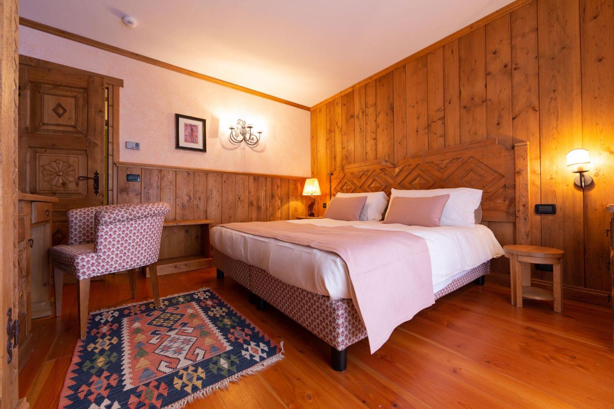 Bouton D'or - Courmayeur